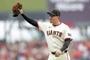 Wilmer Flores Awaits Big League Call Amid Free Agency Hope