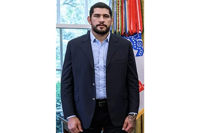 Image of Alex Pereira