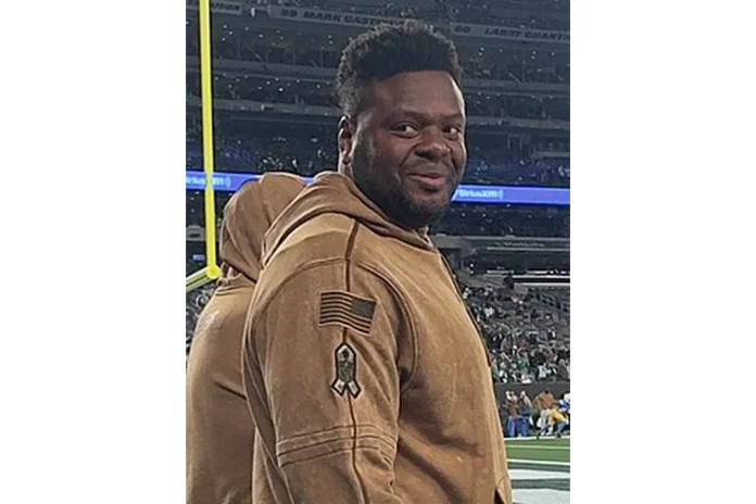 Image of Cameron Tom
