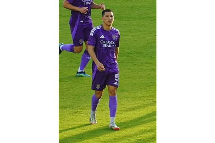 Image of César Araujo