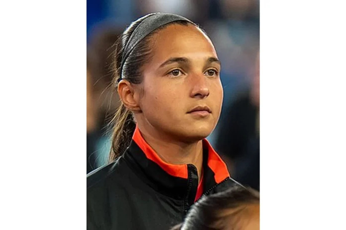 Image of Deyna Castellanos