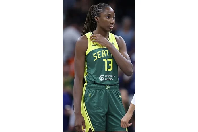 Image of Ezi Magbegor