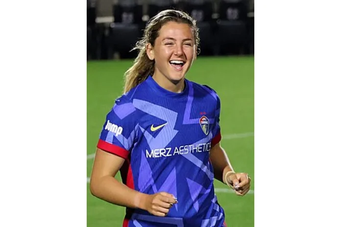 Image of Heather MacNab