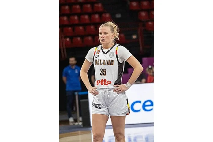 Image of Julie Vanloo