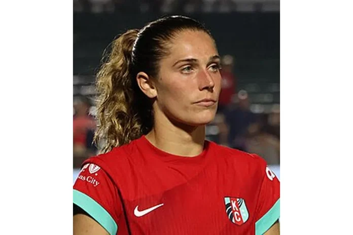 Image of Kayla Sharples