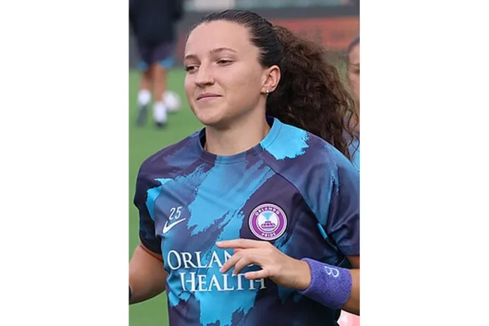 Image of Kerry Abello