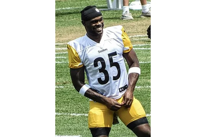 Image of Lew Nichols III