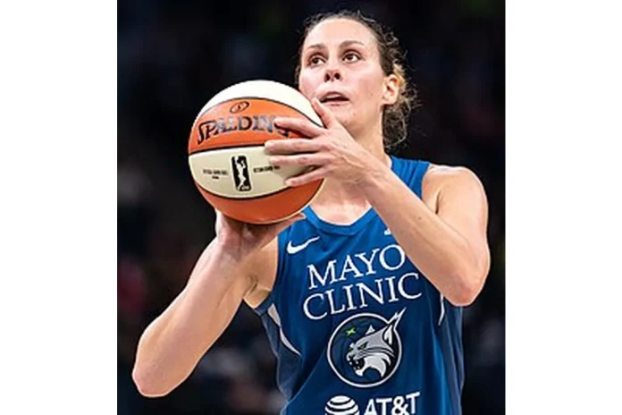 Image of Stephanie Talbot