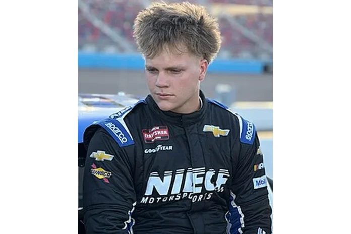 Image of Tyler Reif